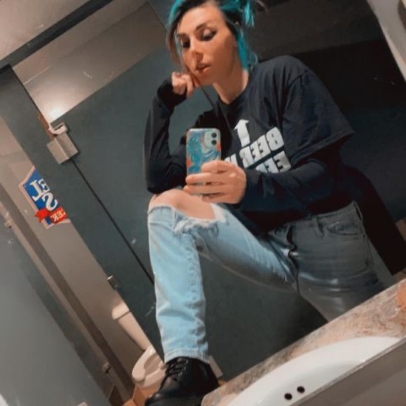 Meet your Posher, Mercades - Picture 1 of 1